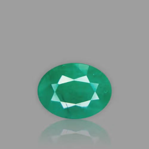 Natural Sakota Panna (Emerald) Gemstone Medium Green 4.25 to 6.25 Carats Certified Original Emerald Stone for Mercury Strength, Intelligence & Business Success